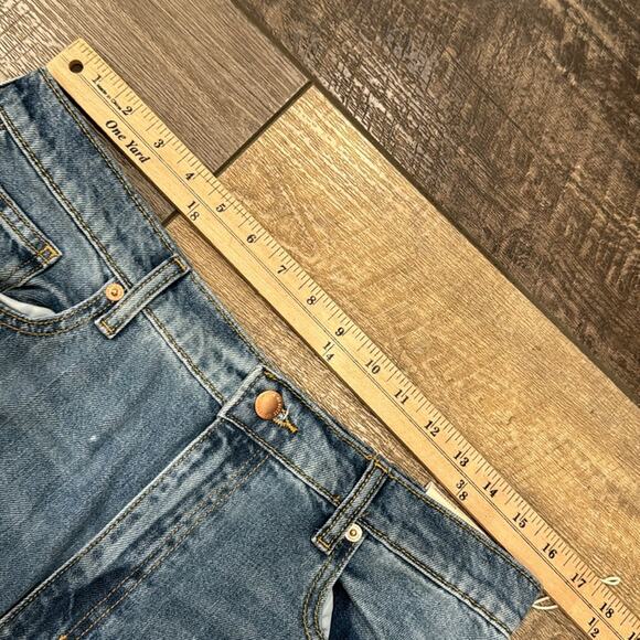 NWOT Universal Thread Women's High Rise Boyfriend Jeans Medium Wash Size 8/29 - Picture 6 of 8